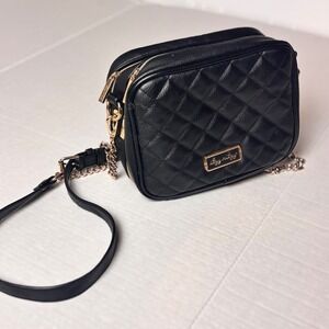 Itzy Ritzy Boss Crossbody Diaper Bag Black Quilted Vegan Leather Gold Hardware